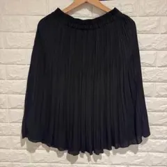 黒 プリーツスカート 膝丈 ゴムウエスト きれいめ 大人可愛い お洒落 シンプル