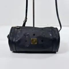 美品✨MCM ヴィセトス バレルバッグ（筒型ショルダーバッグ）　ブラック 2026年最新】mcm 筒型の人気アイテム - メルカリ