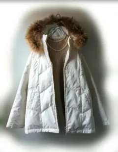 Yu。様専用★ホワイト ダウンジャケット フード付き