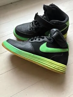 NIKEエアフォース1 ミッド ブラック グリーン