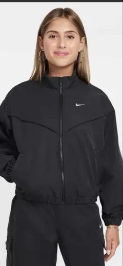 Nike ブラック ジャンパー