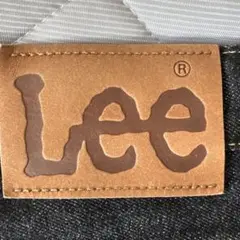 Lee ダークデニム ストレートカットパンツ