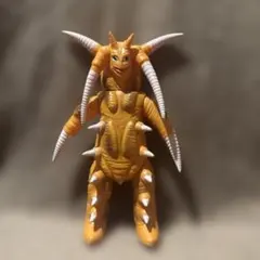 ゴジラ VINYL WARS ブラックホール第三惑星人　ソフビ　ゴジラ ゴジラ VINYL WARS ブラックホール第三惑星人 ソフビ ゴジラ - メルカリ
