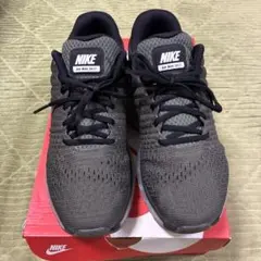 NIKE AIR MAX 2017 スニーカー　オリーブ