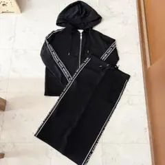 【美品】マイケルコース ロゴテープセットアップ XSのサムネイル