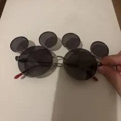 サングラスのサムネイル