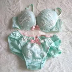 Item thumbnail for item 9e1d6c43-c810-4d0d-a700-60b17b5f7092