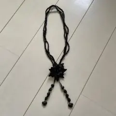 ハロウィンアクセサリー　ブラック フラワーモチーフ ロングネックレス