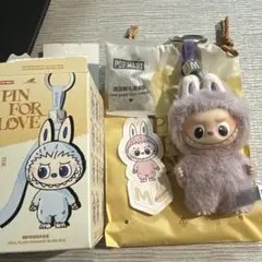 LABUBU PIN FOR LOVE イニシャル前半　M