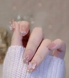 【新品】ネイルチップ　蝶々デコレーション　24ピース　テープ1シート