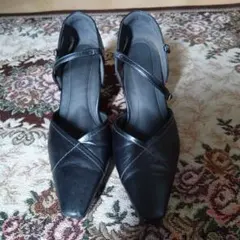 黒 ポインテッドトゥ ハイヒール