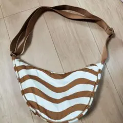 Item thumbnail for item 3e2b76ac-6c7c-43fc-841e-b0dea2947876