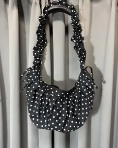 ドット柄ドローストリングバッグ（ショルダー）／トレンド