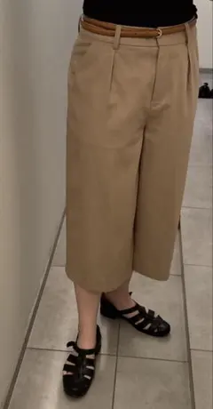 ナチュラルビューティー　七分丈　ガウチョ　革ベルト付き　美品