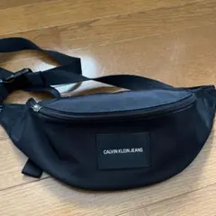 CALVIN KLEIN JEANS ボディバッグ 黒