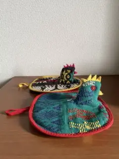 中南米　グアテマラ　刺繍　インテリア雑貨　 鍋つかみ　壁掛け　鳥