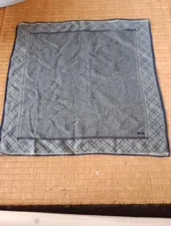 BURBERRY ハンカチ ネイビー チェック柄のサムネイル