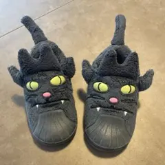 美品　12cm アディダス　黒猫スニーカー