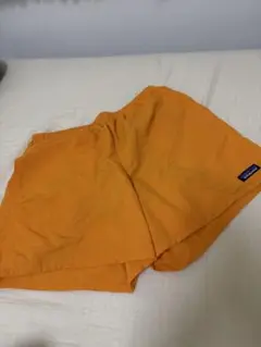 patagonia オレンジ ショートパンツ
