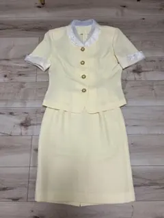 【美品】淡い黄色のスーツセット襟袖口チュールレース 入学式 フォーマル