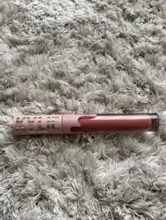 Kylie Jenner マットリップグロス 302わSNOW WAY BAE