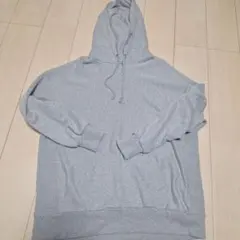 グレー フード付きパーカー