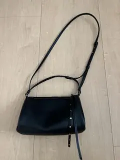 ZARA ブラックショルダーバッグ