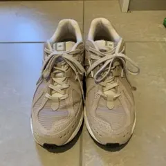 New Balance 1906R ベージュ スニーカー