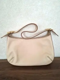 YUKIKO HANAI ベージュ ショルダーバッグ 本革のサムネイル