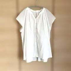 無印良品フレンチスリーブブラウス