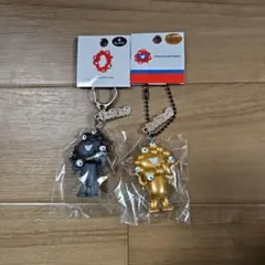 新品未使用☆ミャクミャク　黒　金　キーホルダー