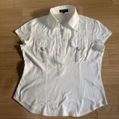 白色半袖シャツ