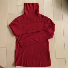 赤　タートルネック　チャームベリーチック