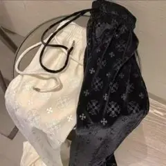 クロス柄 ベロアパンツ Mサイズ