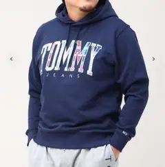 パーカー トレーナー　TOMMY JEANS トミージーンズ　XL