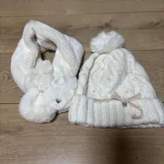 メゾピアノ　リボン ティペットアイボリーホワイト ファーマフラー　ニット帽セット