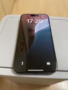 Apple iPhone 15 pro 海外版　バッテリー87%