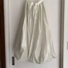 ホワイト フレアスカート バルーンスカート