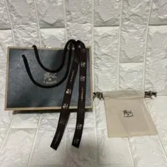 IL BISONTEイルビソンテ 紙袋と布袋セットのサムネイル
