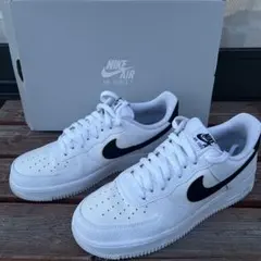 NIKE Air Force1 07 ホワイト／ブラックのサムネイル