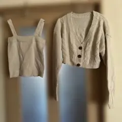 グレイル　ベージュ ニット　カーディガン＆キャミソール セット　ショート丈