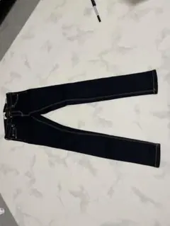 GYDA 黒スキニー