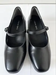 ブラック ストラップ付きパンプス アシックス / Lady worker.