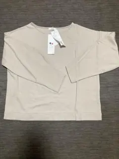 新品タグ付きa.v.v ベージュ 長袖 Tシャツ 40