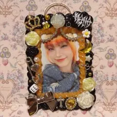 ⑦HANA トレカケース　トレカデコ