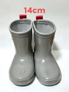 グレー 長靴 赤いループ付き