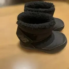 ニューバランス　スノーブーツ　13.5