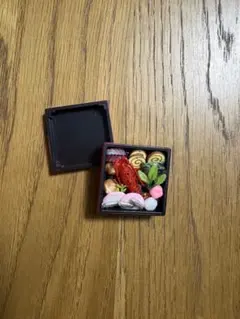 ガチャ　ミニチュア　おせち　マスコット　食品　お正月