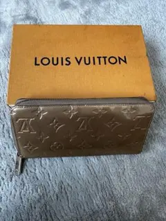 ルイヴィトンヴェルニ長財布