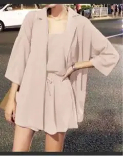 ジャケットセットアップ　キャミ＋ショートパンツのサムネイル